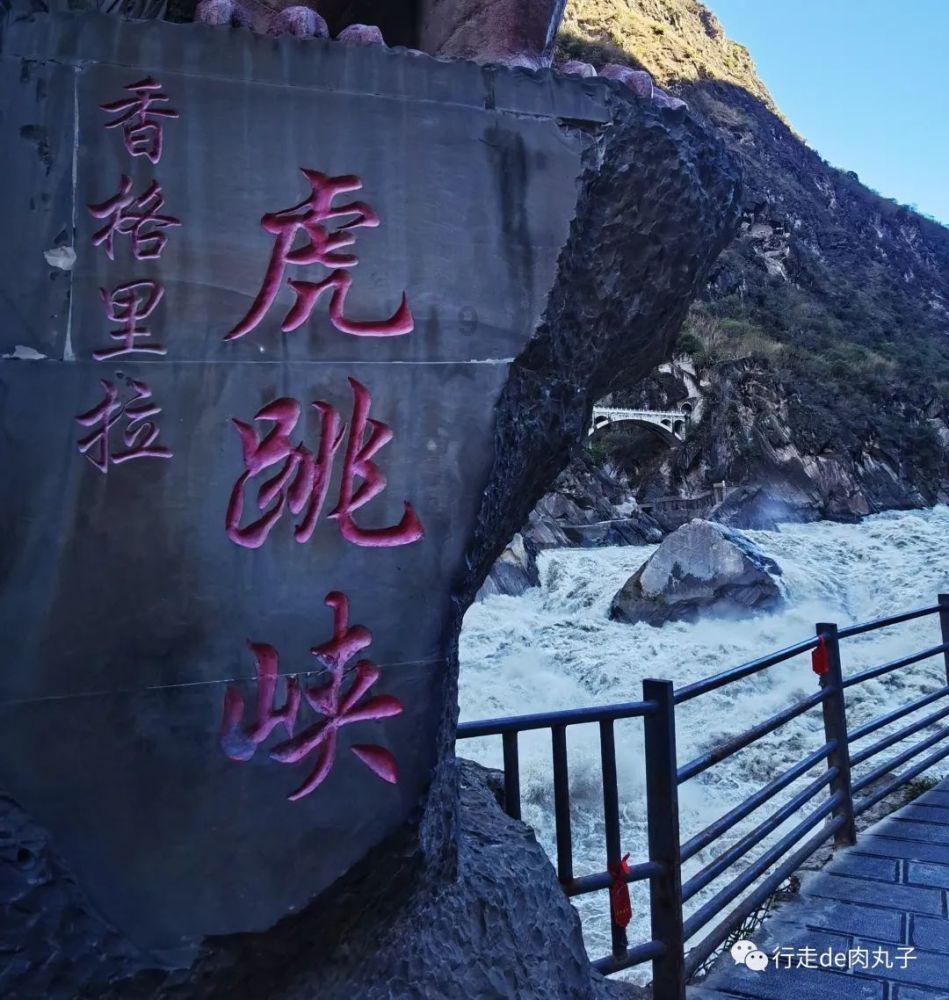 迷失在街头的男孩