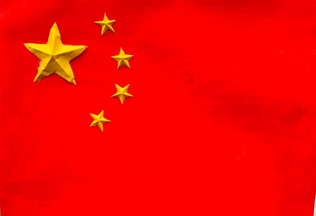 为什么电子不会掉入原子核？游戏画面