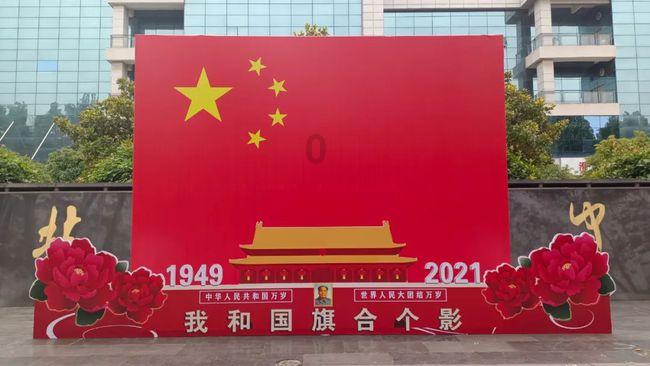 vivo X100超大杯泄密，业内最强长焦加持！