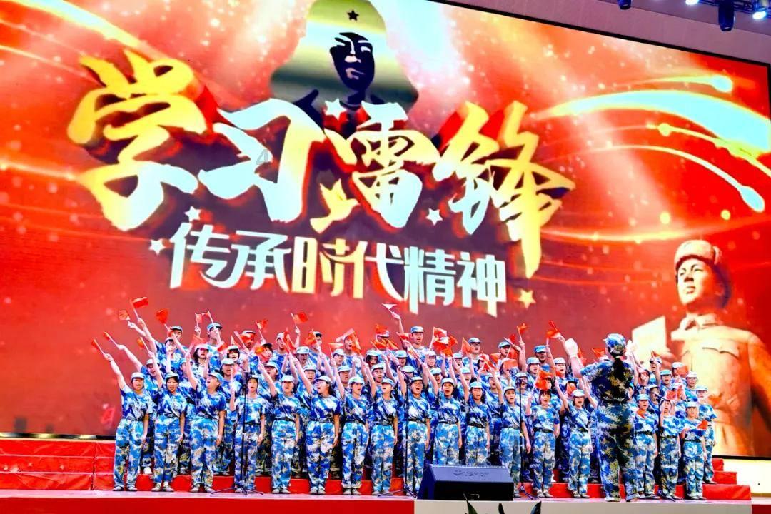 我和我喜欢的女生表白了，但她没拒绝也没同意，怎么办？游戏画面