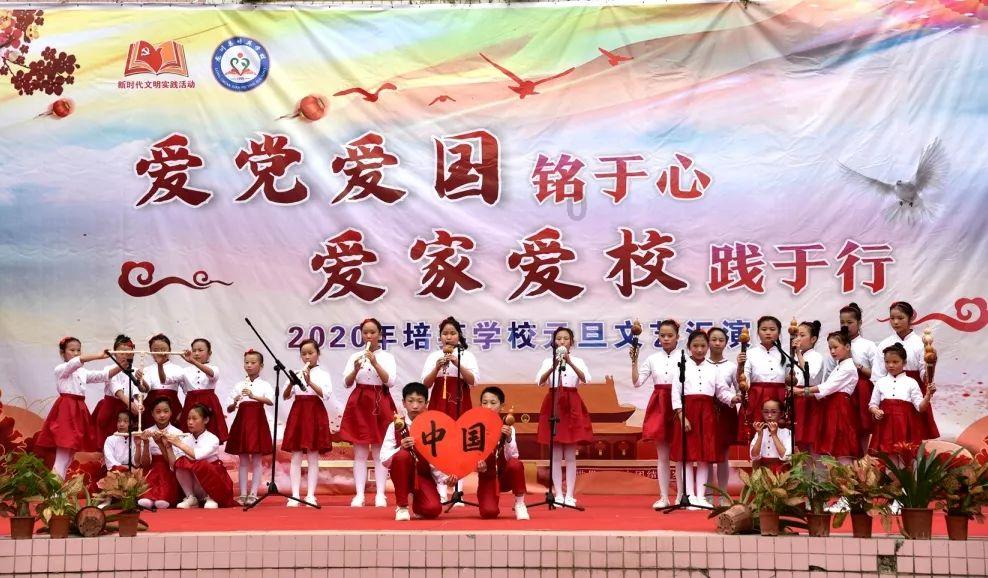 15万元存银行定期存款，怎么存能拿到更多利息？游戏画面
