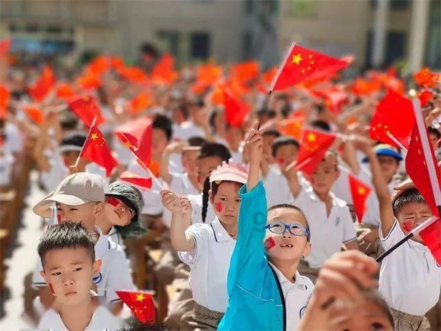900架战机出击 5000辆坦克参战 80万吨炮弹打光:60万大军投入战斗