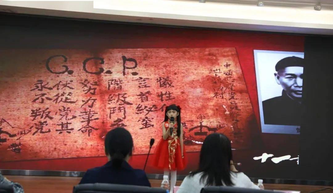 精简穿搭在挑选衣服的时候要有哪些思路？游戏画面