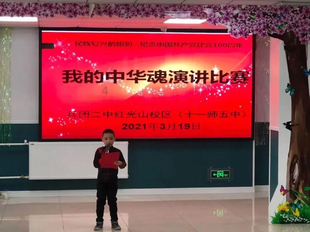 天津河北区望海楼街道“娘家人”为环卫工人唱响生日歌