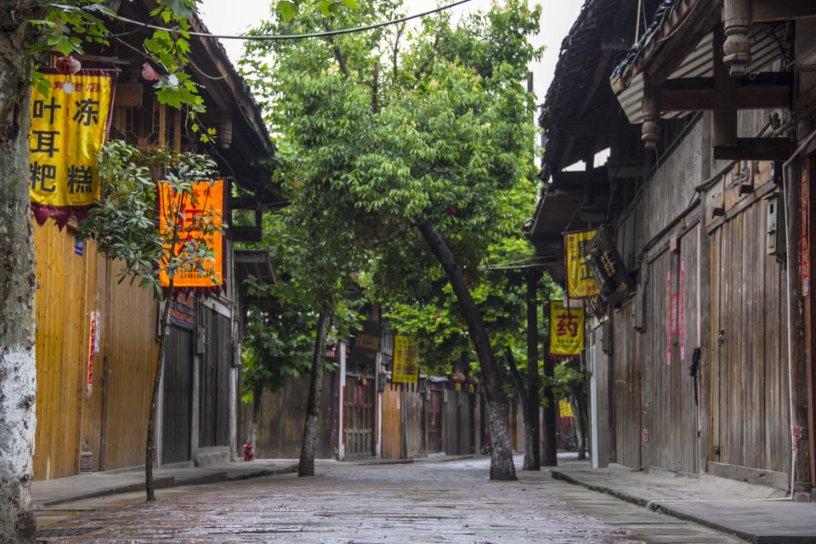 《王牌部队》中的顾一野和江南征最后在一起了吗？游戏画面