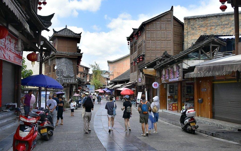 美联储利率决议前夕,美债利差倒挂再次扩大至20bp以上,短期美债或将迎来配置“黄金期”?