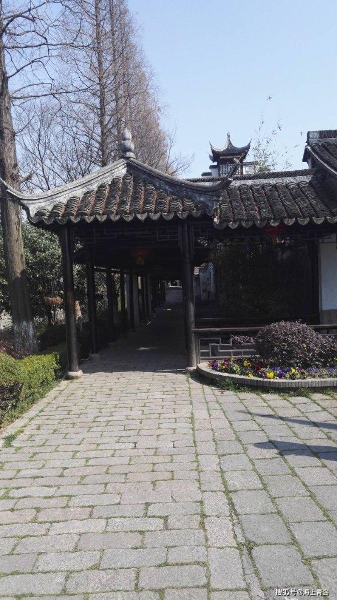 她不顾家人反对,嫁给刚出狱的黄海波并生下儿子,现在过得咋样?
