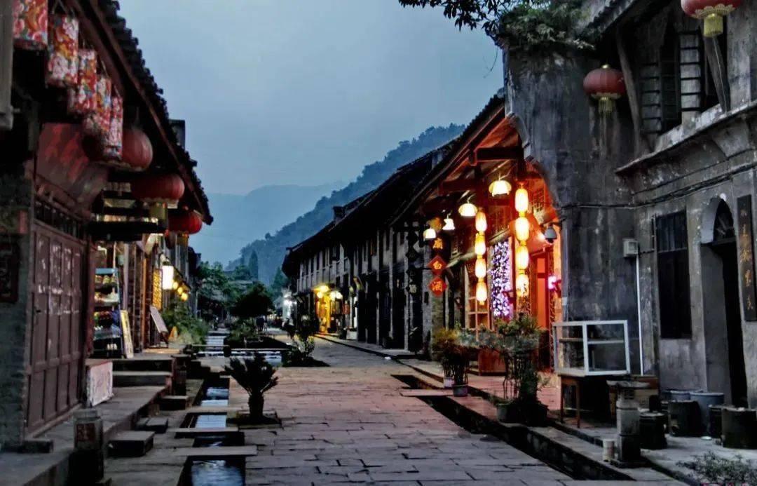 探索知识星球平台22岁女生加班猝死,公司回应:不会负责,如有需求走法律途径,你怎么看?,解锁无限智慧之门