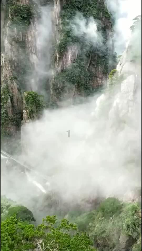 地板冒岩浆无敌版